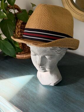 Peter Grimm Straw Fedora Hat. Rabbit logo on hat band. 100% paper.